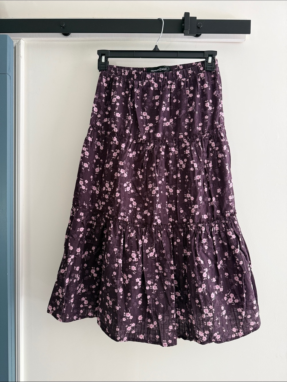 Treasure & Bond Plum Tiered Skirt with Pink Floral Print